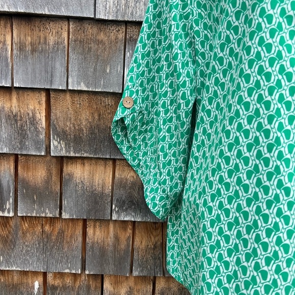 Shein Green Ditsy Floral Top – Plus Size 1X - Picture 4 of 5